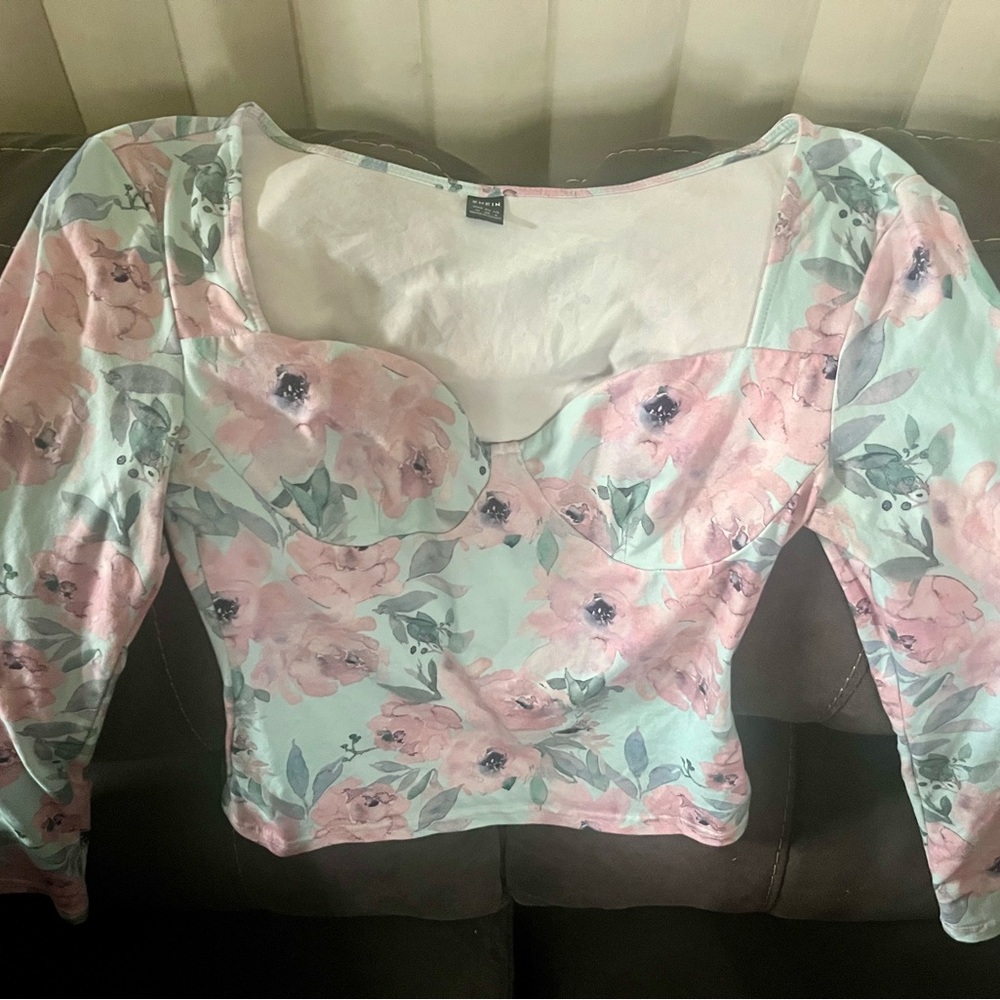 SHEIN Floral Fitted Sweetheart Blouse
